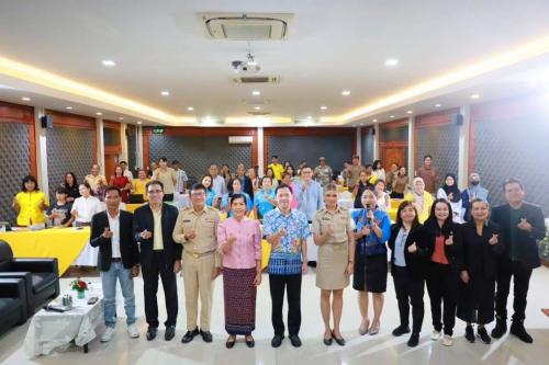 พิธีเปิดกิจกรรมอบรมเชิงปฏิบัติการส่งเสริมการตลาดในรูปแบบสร้างสรรค์ (CREATIVE MARKETING)